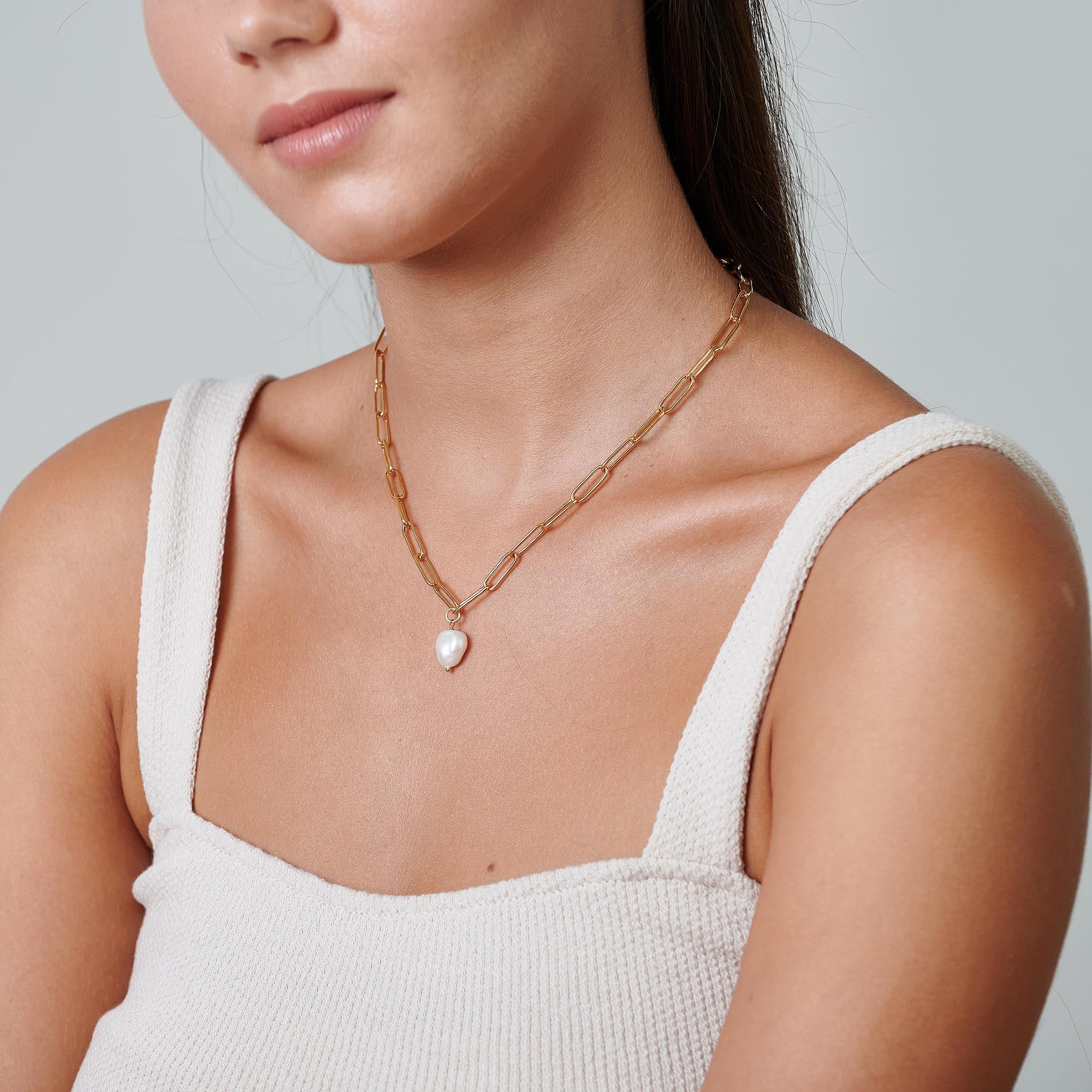 Chunky Gold Necklace with Pearl - HLcollection - Handmade Gold and Silver Jewelry
