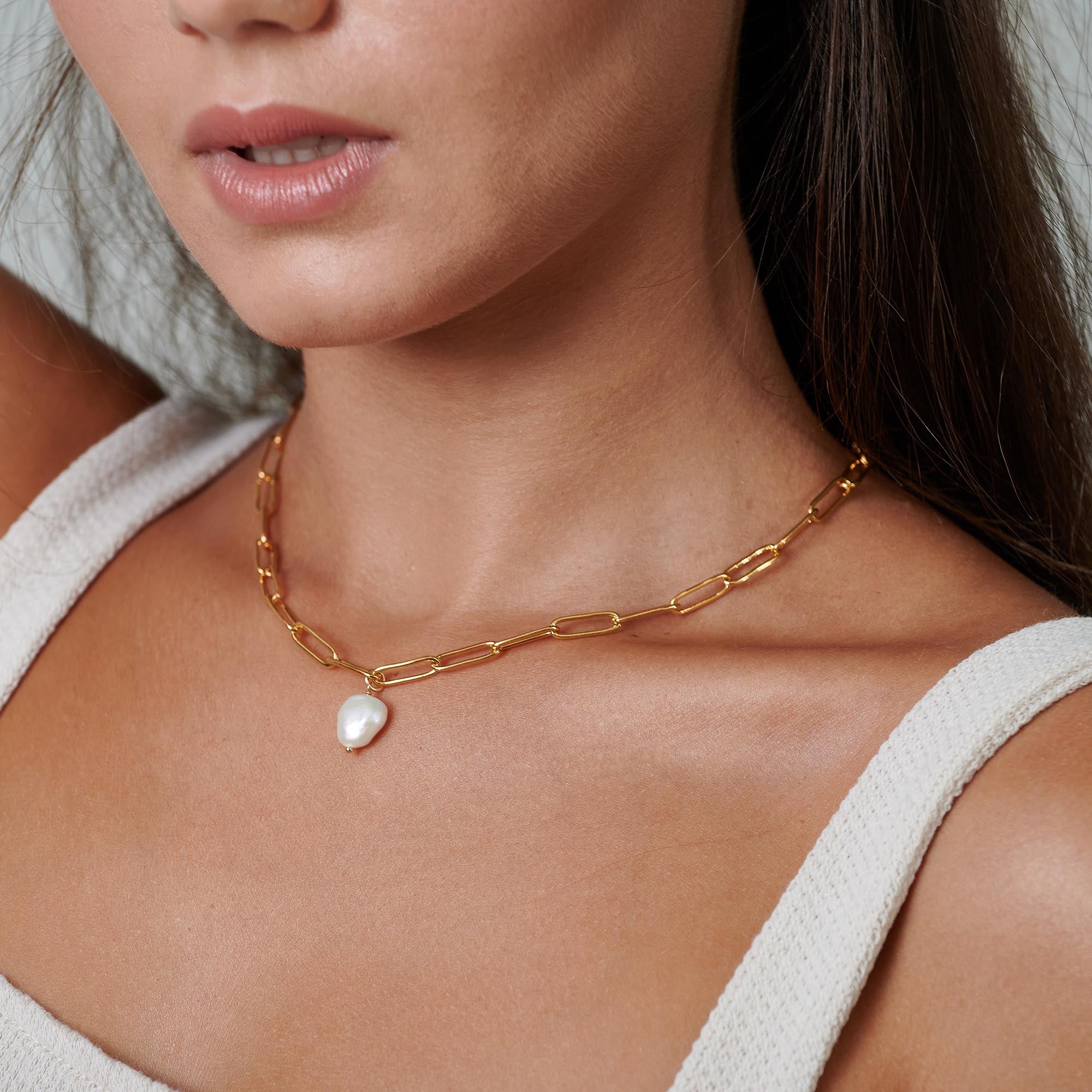 Chunky Gold Necklace with Pearl - HLcollection - Handmade Gold and Silver Jewelry