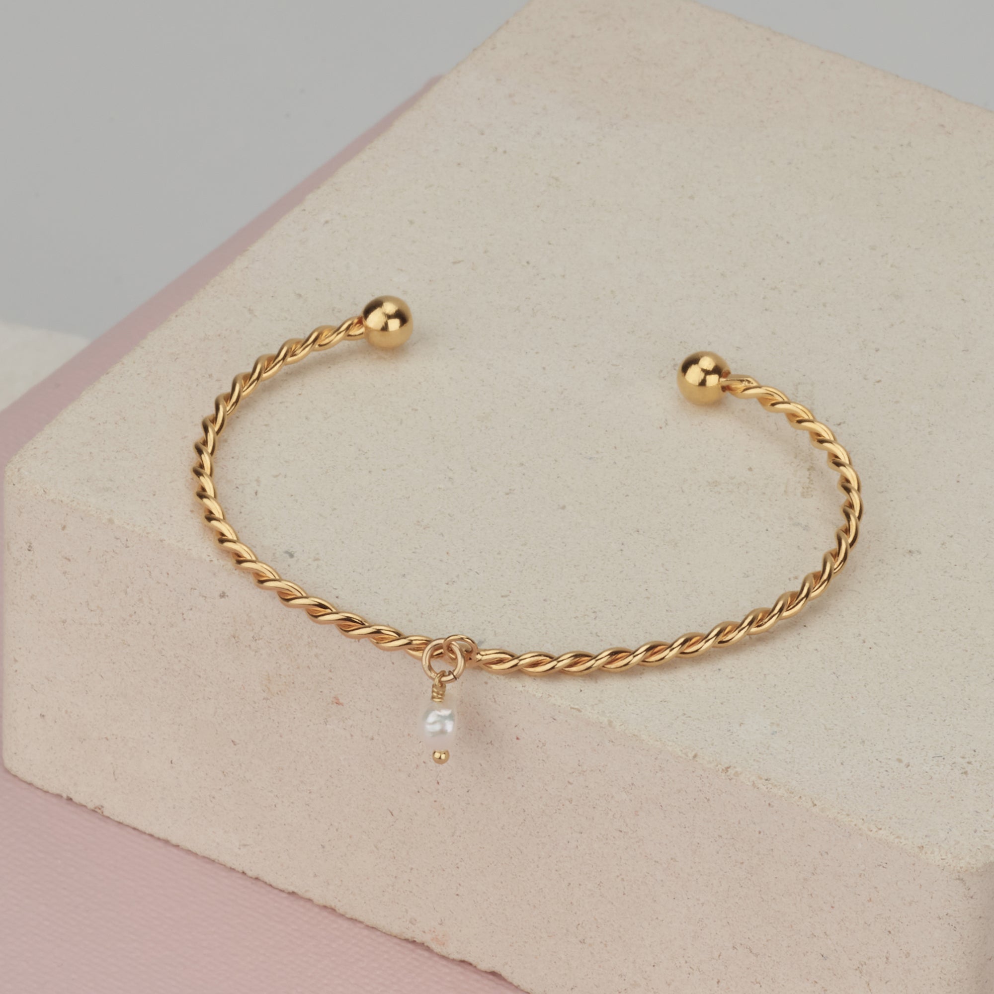 Dainty Pearl Cuff Bracelet - HLcollection - Handmade Gold and Silver Jewelry