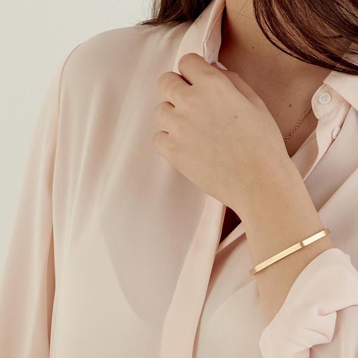 Gold Minimalist Cuff Bracelet - HLcollection - Handmade Gold and Silver Jewelry